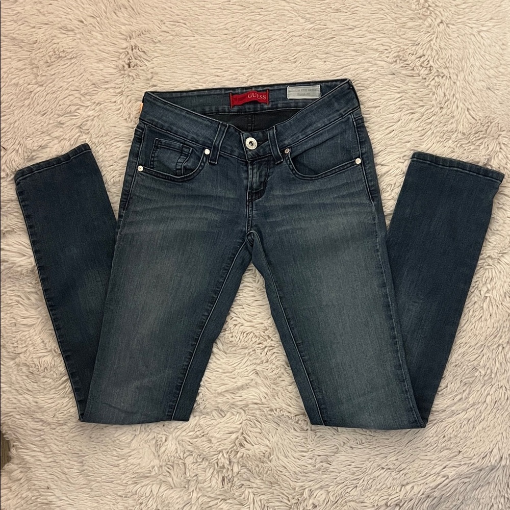 Guess Dark Wash Women's Skinny Jeans size 25